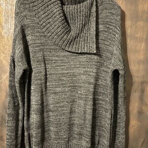 Cozy Gray/black Cowl Neck Sweater - Women's
